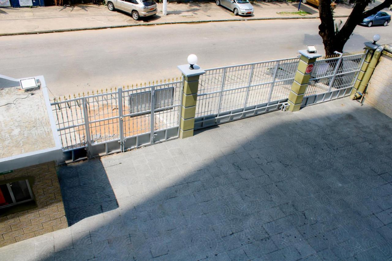 Residence Le Carat Bonapriso ดูอาลา ภายนอก รูปภาพ