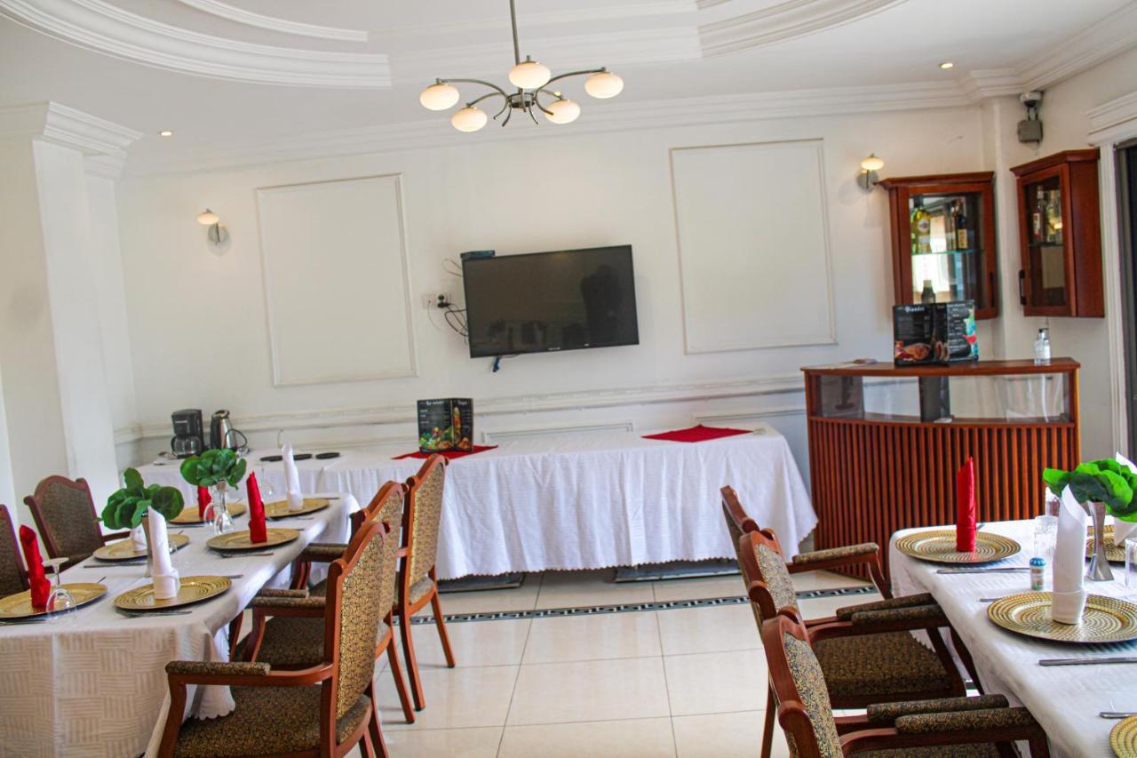 Residence Le Carat Bonapriso ดูอาลา ภายนอก รูปภาพ